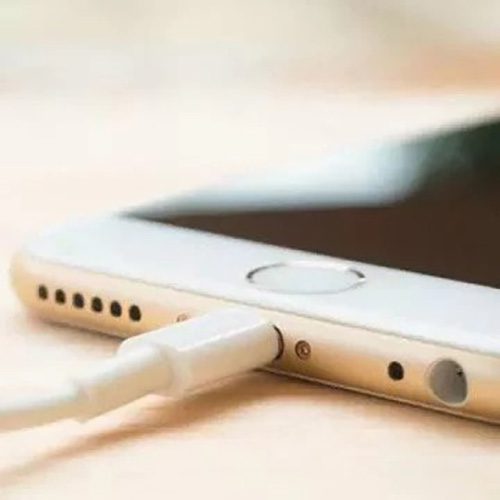 شارژ کردن اصولی تلفن‌های همراه | استپ موبایل